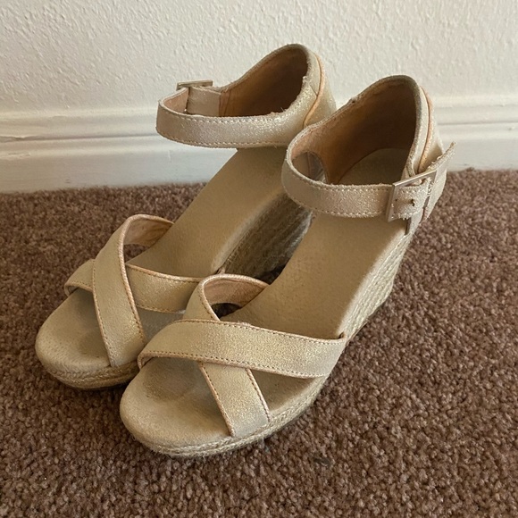 Toms Shoes - Toms wedges